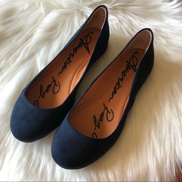 American Rag Navy Blue Ellie Flats size 6M - Picture 7 of 7